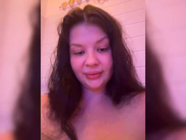 Dishka89 – webcam model profile photo