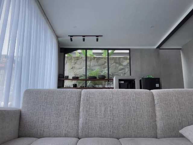 GoddessLaVitaBella's BongaCams show and profile