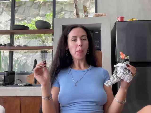 GoddessLaVitaBella webcam