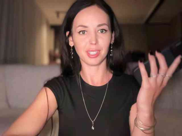 GoddessLaVitaBella webcam