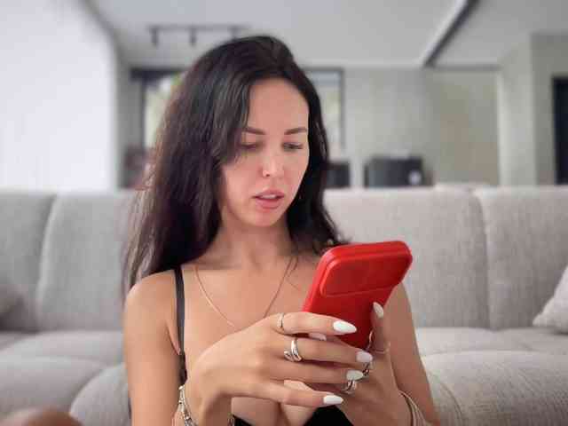 GoddessLaVitaBella webcam