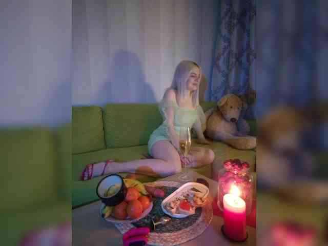 VirginiaSlims00 Live Webcam on BongaCams