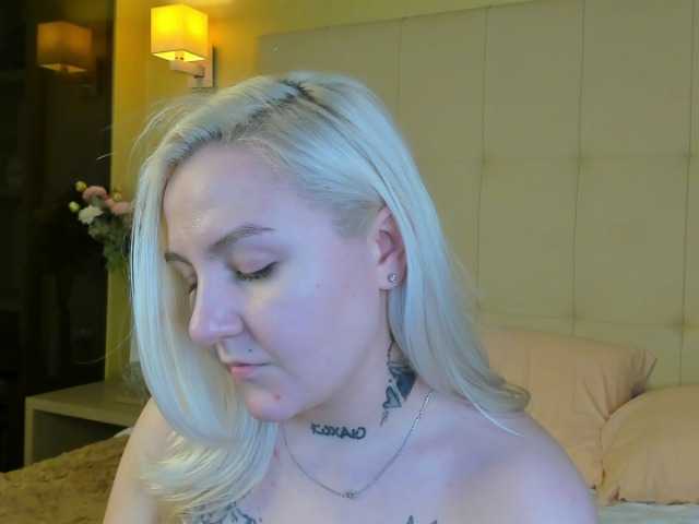 Debbie-Taylor's BongaCams show and profile