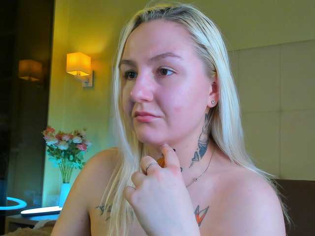 Debbie-Taylor's BongaCams show and profile