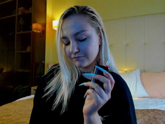 Debbie-Taylor's BongaCams show and profile