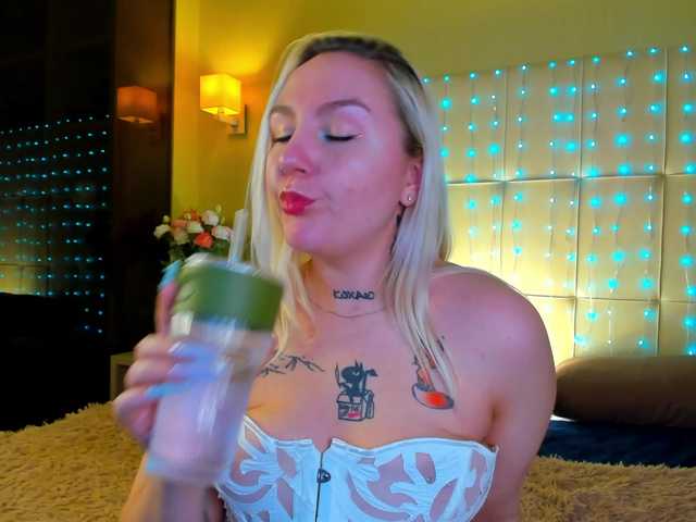 Debbie-Taylor's BongaCams show and profile