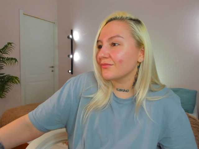 Debbie-Taylor's BongaCams show and profile