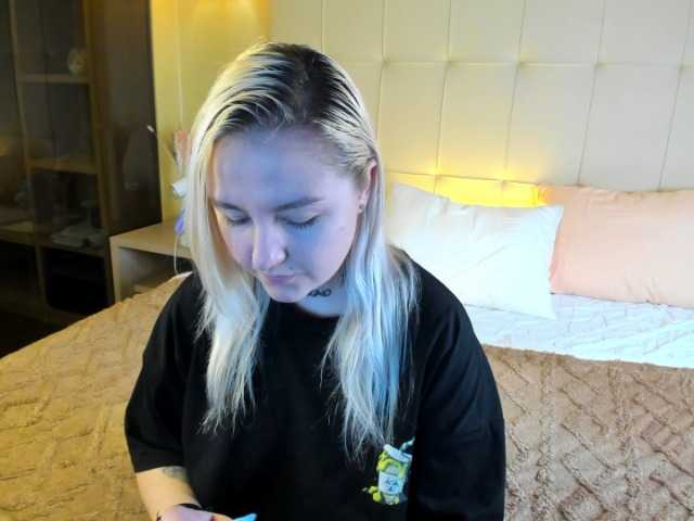 Debbie-Taylor's BongaCams show and profile