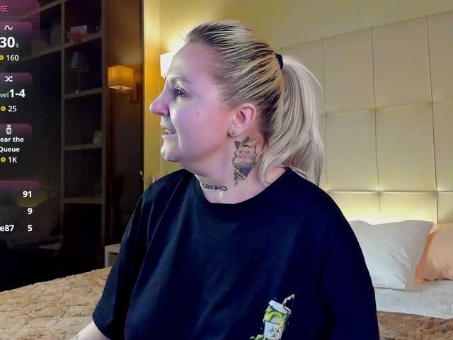 Debbie-Taylor's BongaCams show and profile