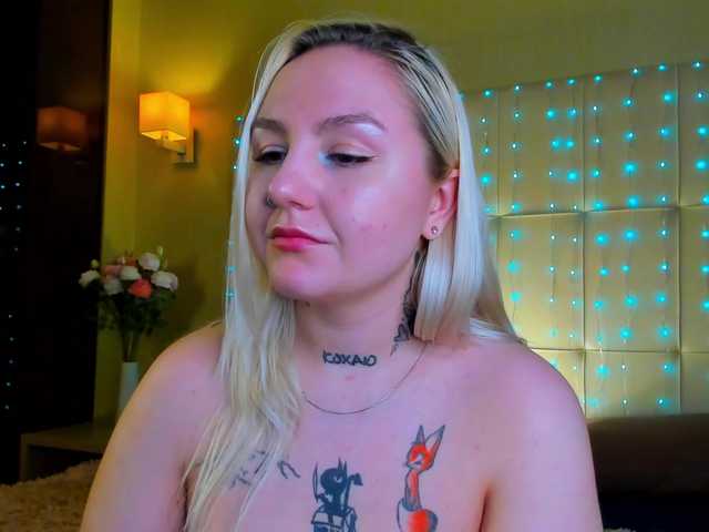 Debbie-Taylor's BongaCams show and profile