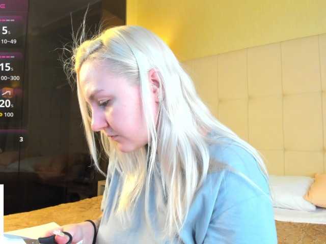 Debbie-Taylor's BongaCams show and profile