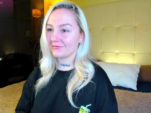 Debbie-Taylor's BongaCams show and profile