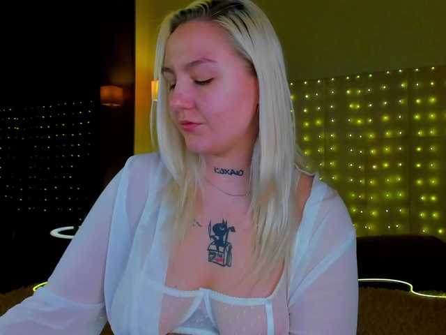 Debbie-Taylor's BongaCams show and profile