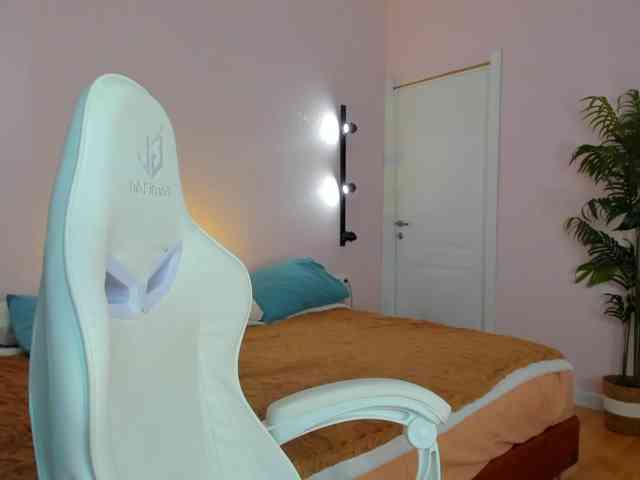 Debbie-Taylor webcam