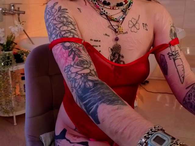 Lappyloo's BongaCams show and profile