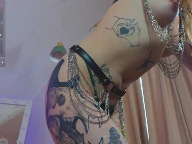 Lappyloo's BongaCams show and profile