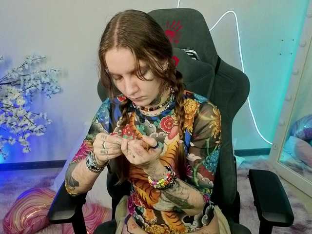 Lappyloo's BongaCams show and profile