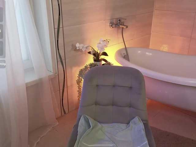 Lappyloo's BongaCams show and profile