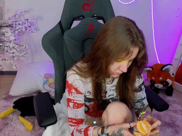 Lappyloo's BongaCams show and profile