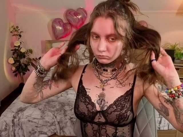 Lappyloo's BongaCams show and profile