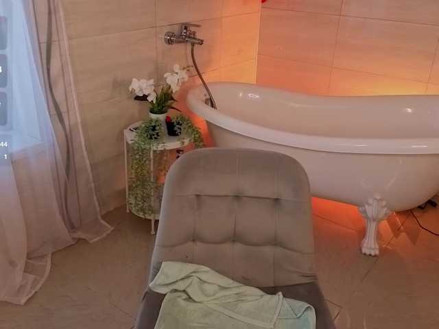 Lappyloo's BongaCams show and profile