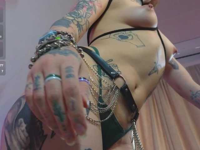 Lappyloo's BongaCams show and profile