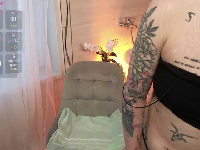 Lappyloo's BongaCams show and profile