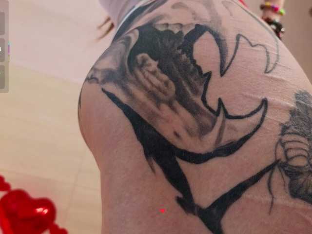 Lappyloo's BongaCams show and profile