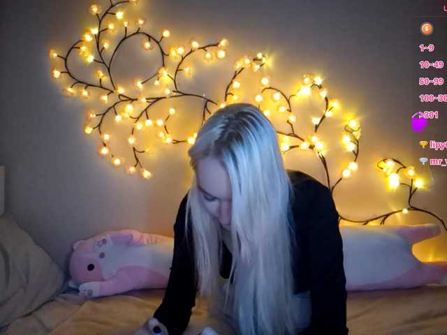 MisaMew's BongaCams show and profile