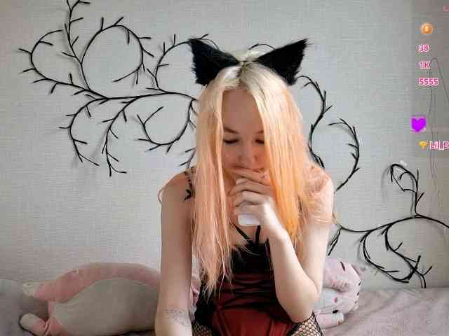 MisaMew Live Webcam on BongaCams