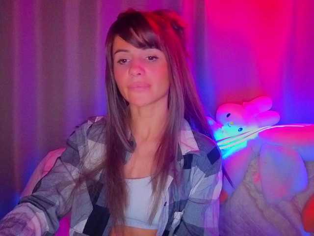 Latika28's BongaCams show and profile