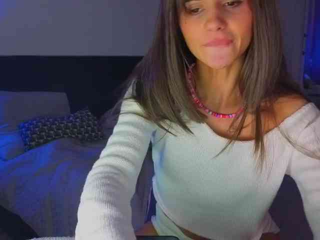 Latika28 webcam