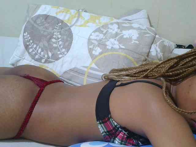 Delicacylicious Live Webcam on BongaCams