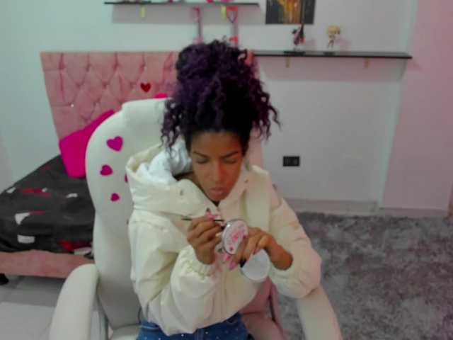 Thianahorny Live Cam on BongaCams