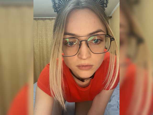 FoxyLina – webcam model profile photo