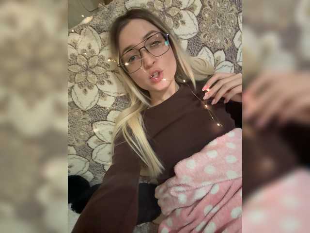 FoxyLina's Thumb Image