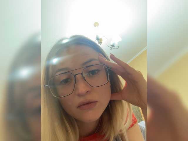 FoxyLina – webcam model profile photo