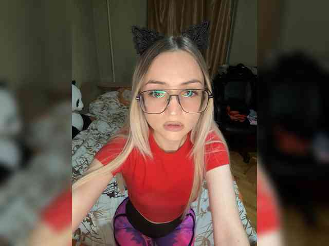 FoxyLina webcam
