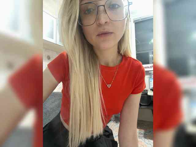 livesex online FoxyLina