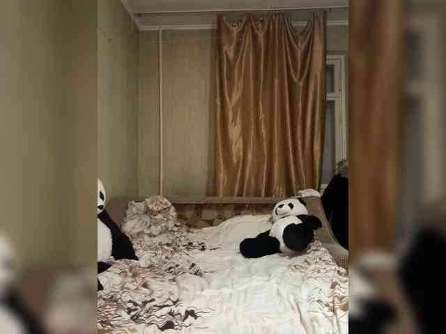 FoxyLina Live Webcam on BongaCams