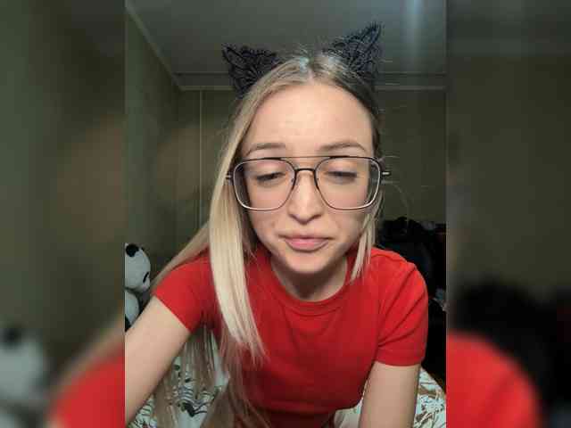 FoxyLina webcam