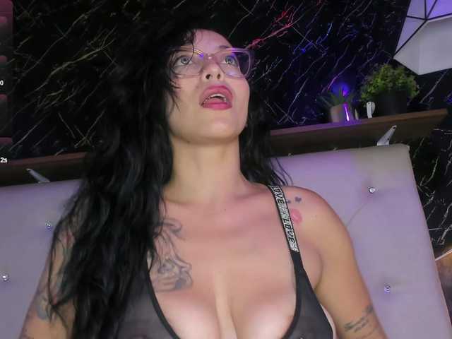 renata-blue's BongaCams show and profile