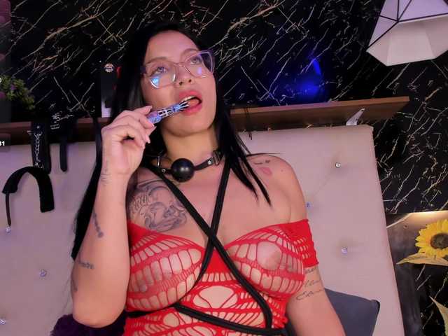 renata-blue's BongaCams show and profile