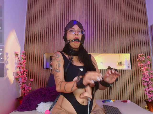 renata-blue's BongaCams show and profile