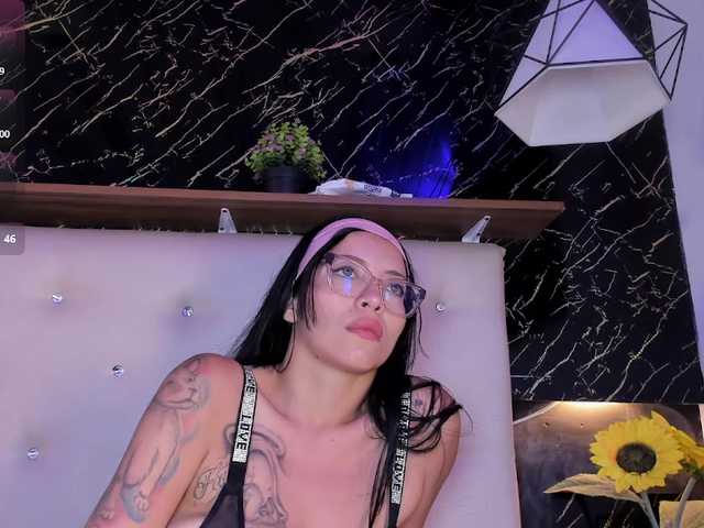 renata-blue's BongaCams show and profile