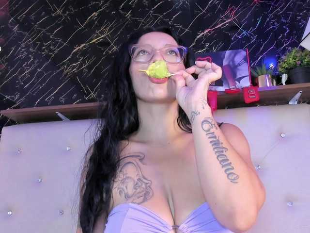 renata-blue's BongaCams show and profile