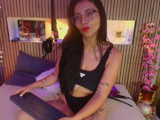 renata-blue's BongaCams show and profile