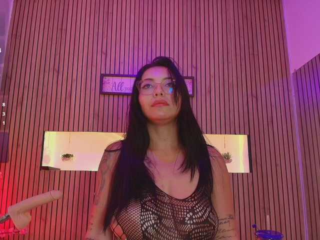 renata-blue's BongaCams show and profile