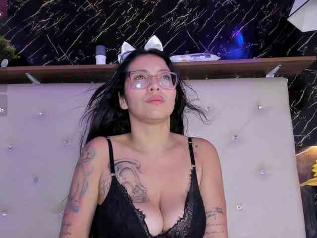 renata-blue Live Webcam on BongaCams