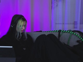 ToxicKittyy Porn Show